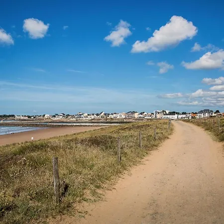 Etoilee Avec Piscine 8 Personnes Otel Saint Gilles Croix de vie
