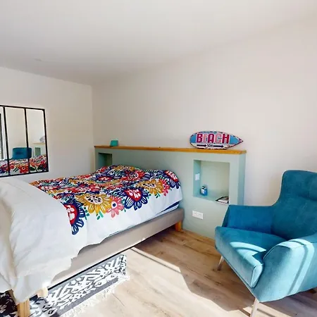 Otel Etoilee Avec Piscine 8 Personnes
