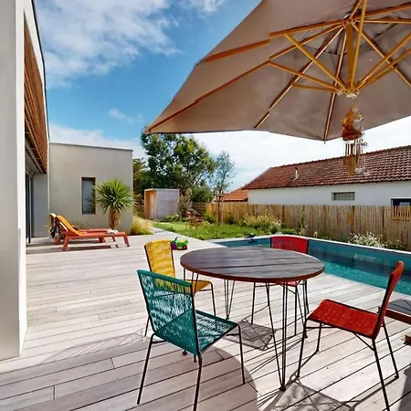 Etoilee Avec Piscine 8 Personnes Otel Saint Gilles Croix de vie