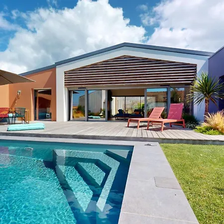 Etoilee Avec Piscine 8 Personnes 4*